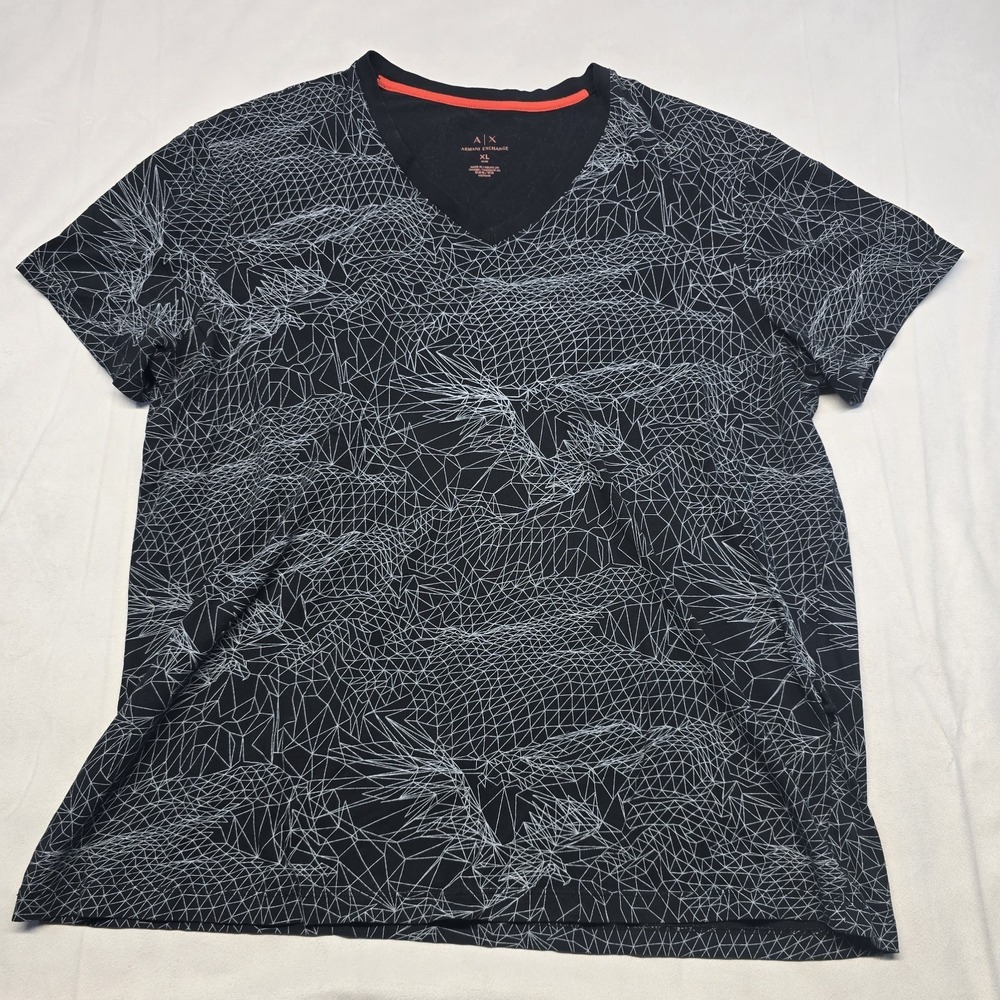 Armani Exchange black V-neck T-shirt Men Size XL geometric print